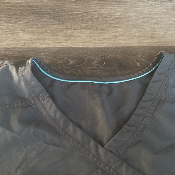 Black Scrub Top - Picture 2 of 4